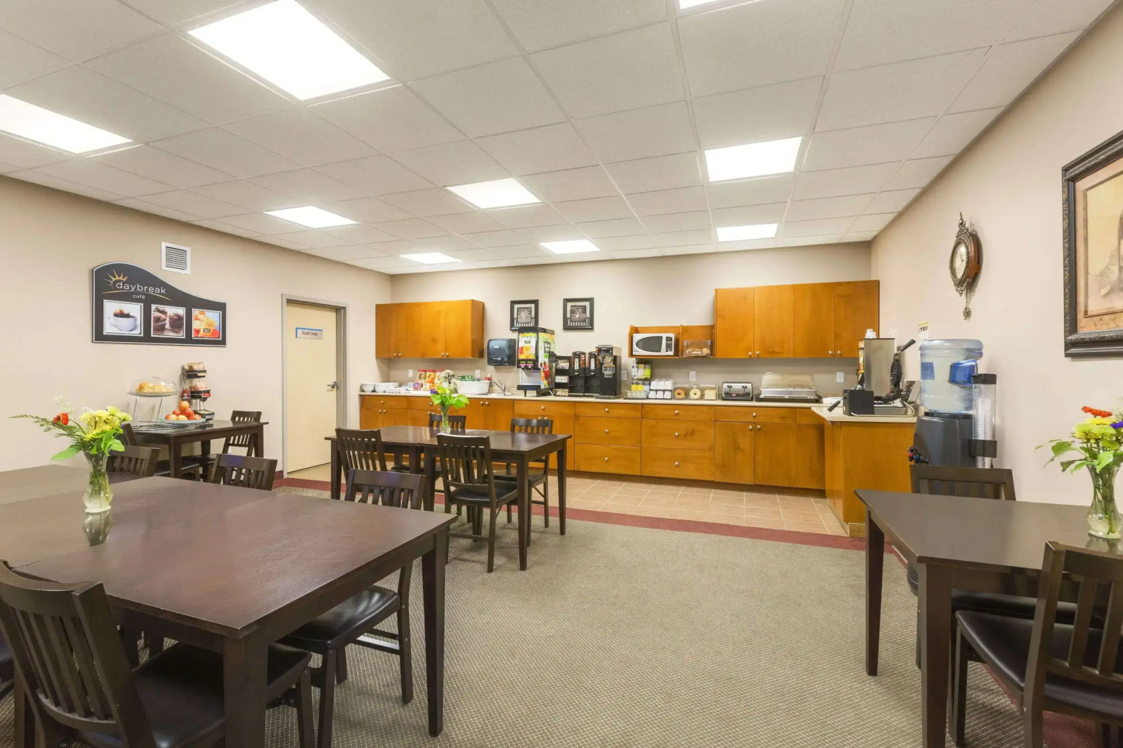 Days Inn by Wyndham Chetwynd