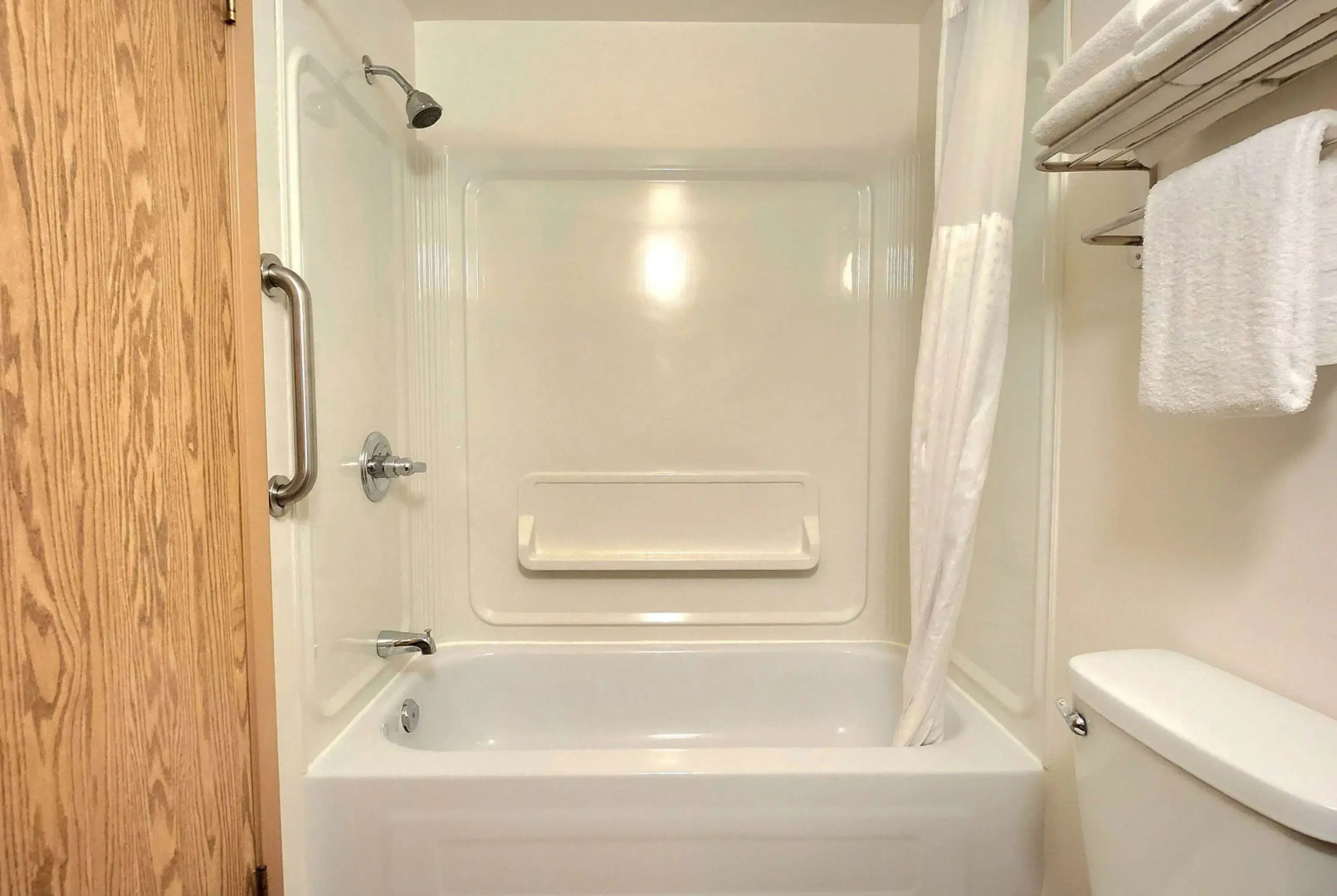 Super 8 by Wyndham Portage La Prairie MB