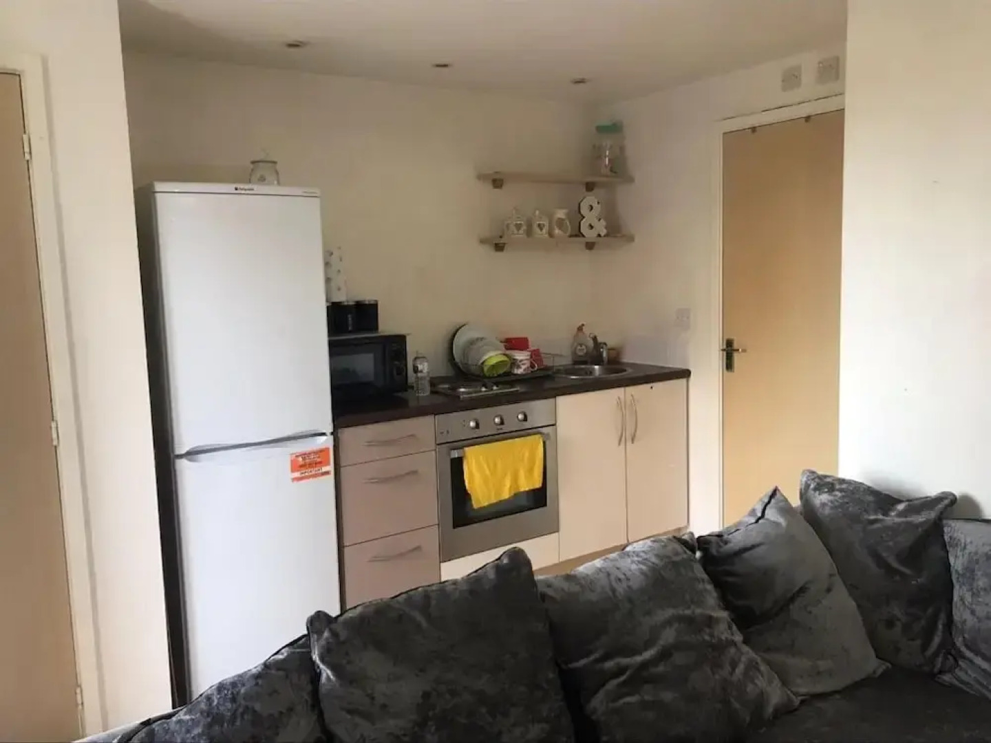 Immaculate 1-bed Apartment in Stoke-on-trent