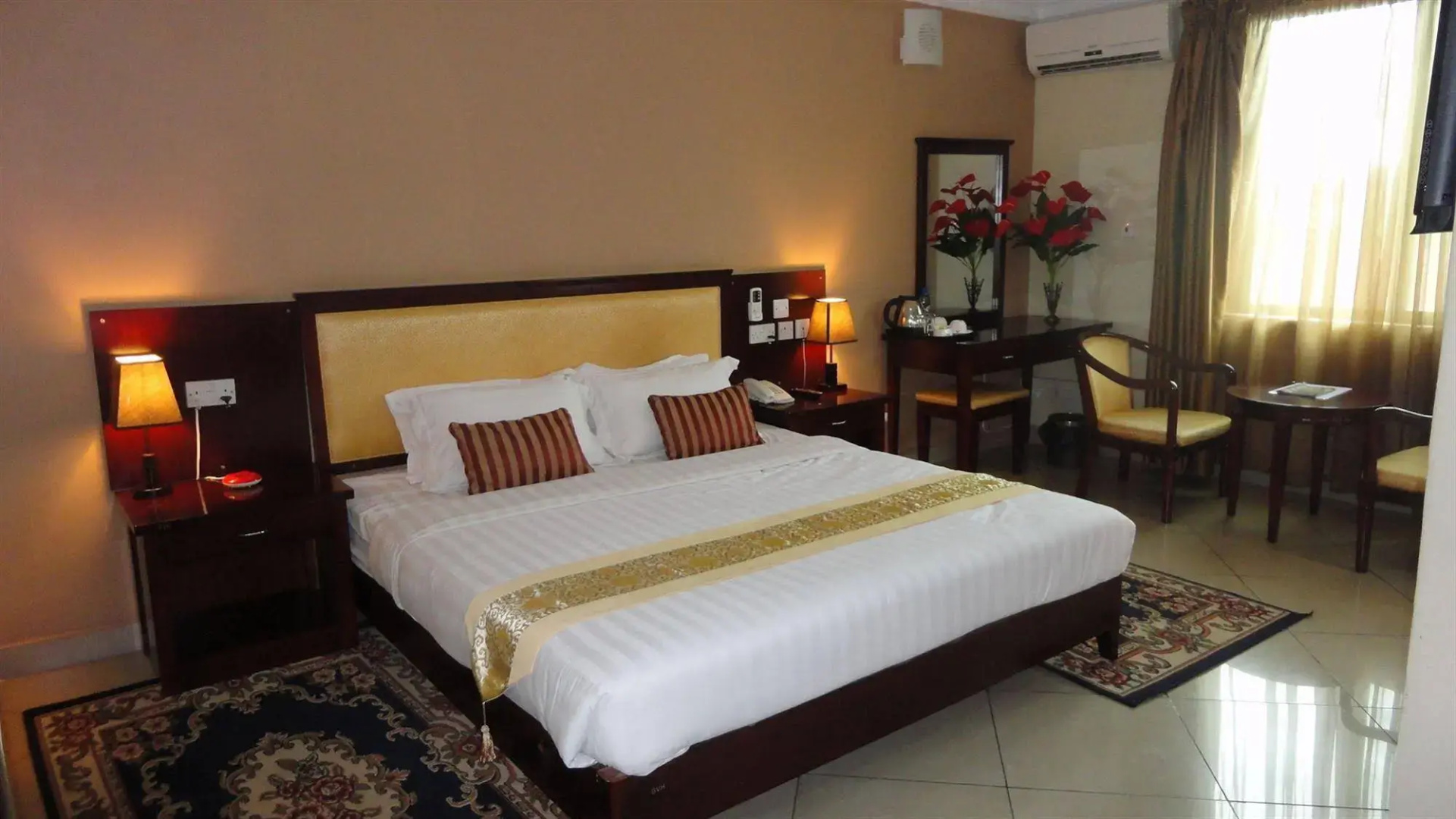 Bridgeview Hotel & Conference Centre