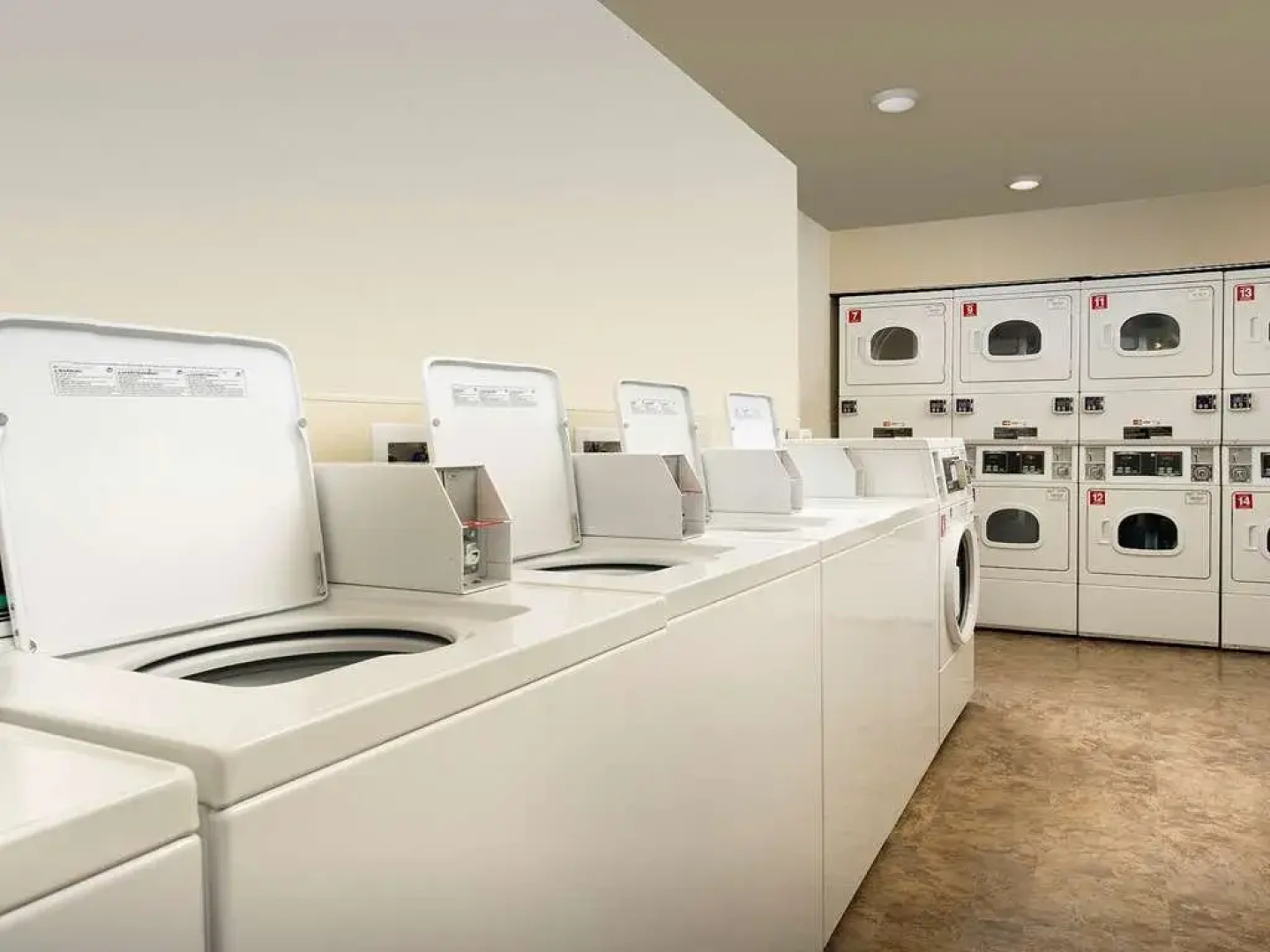 Extended Stay America Select Suites - Akron - South