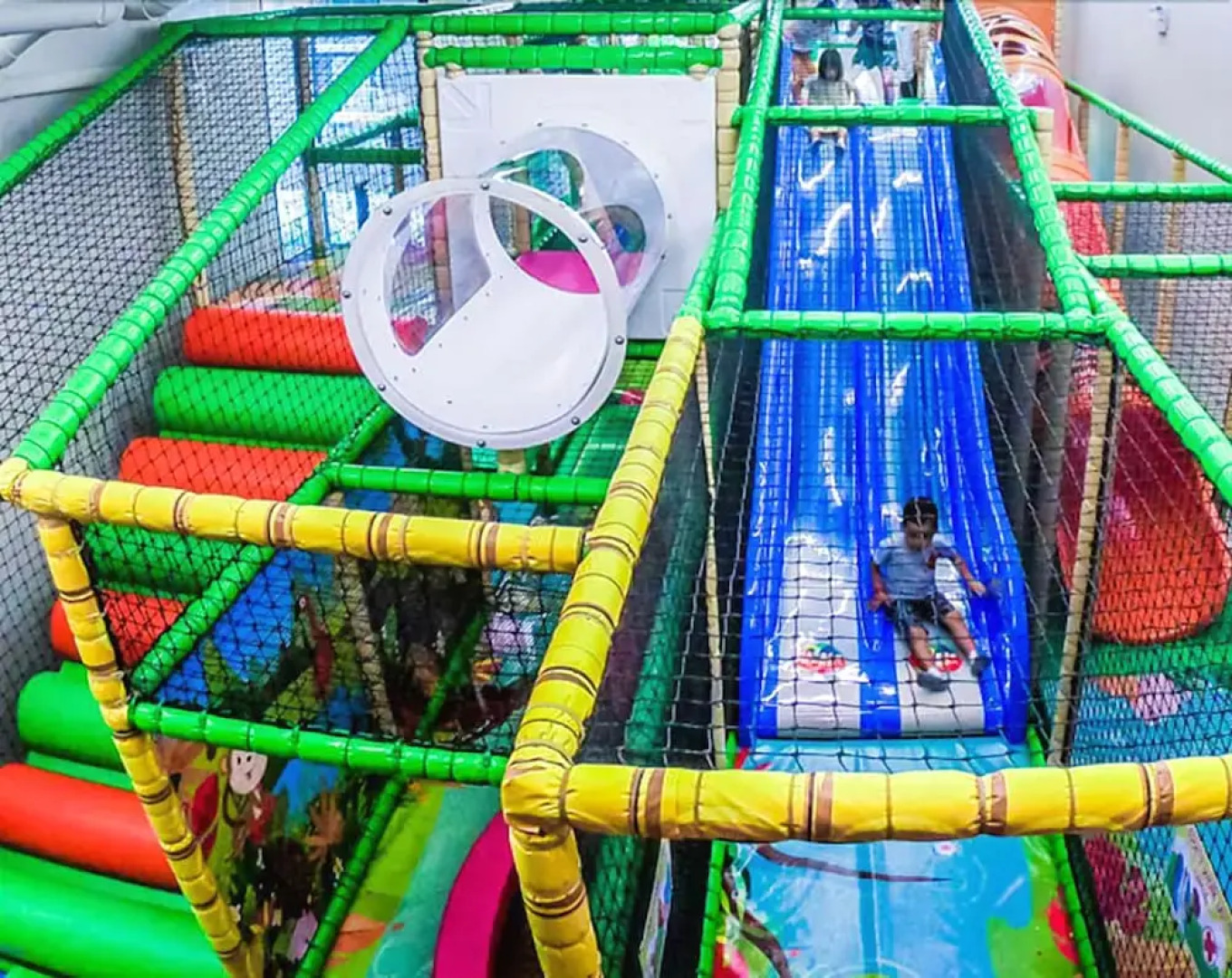 Balcony Courtyard Hotel & Serviced Apartment