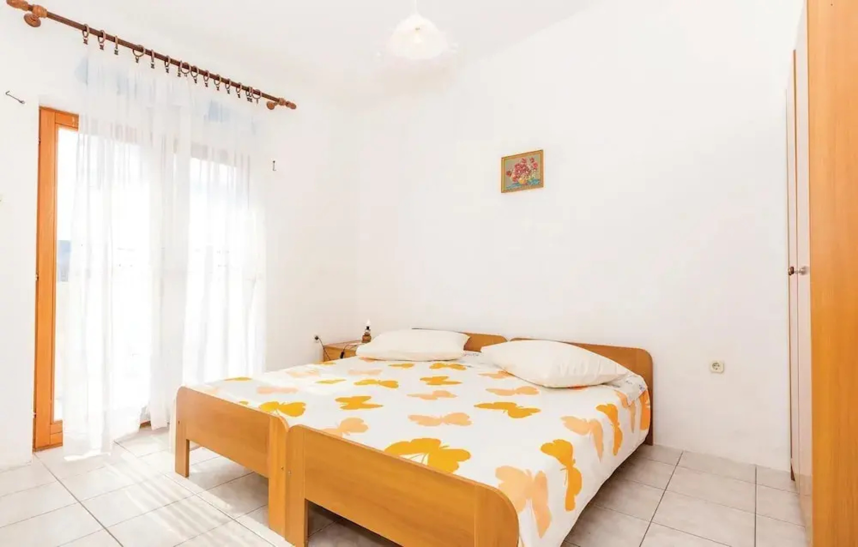 Nice Home in Zubovici With Wifi and 2 Bedrooms