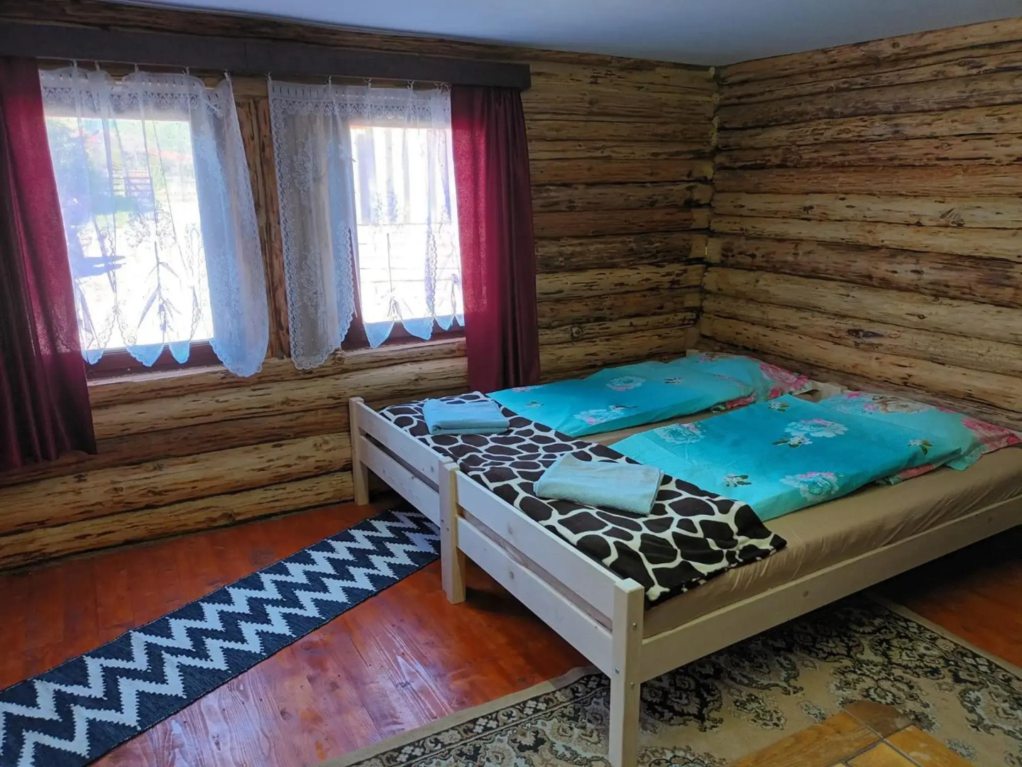 Casa Rustic Fehér & Fekete Vendégházak