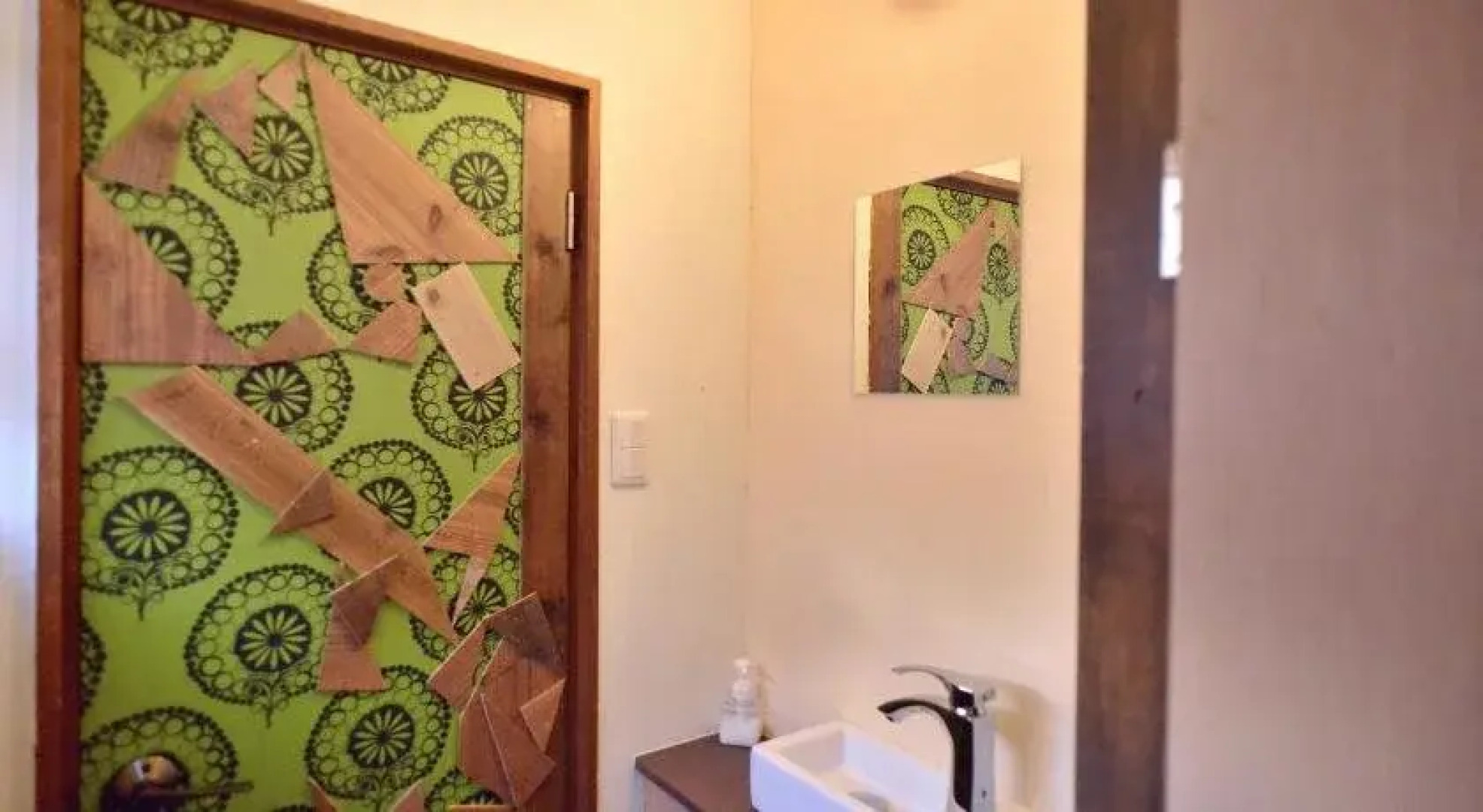 Good Trip Hostel & Bar