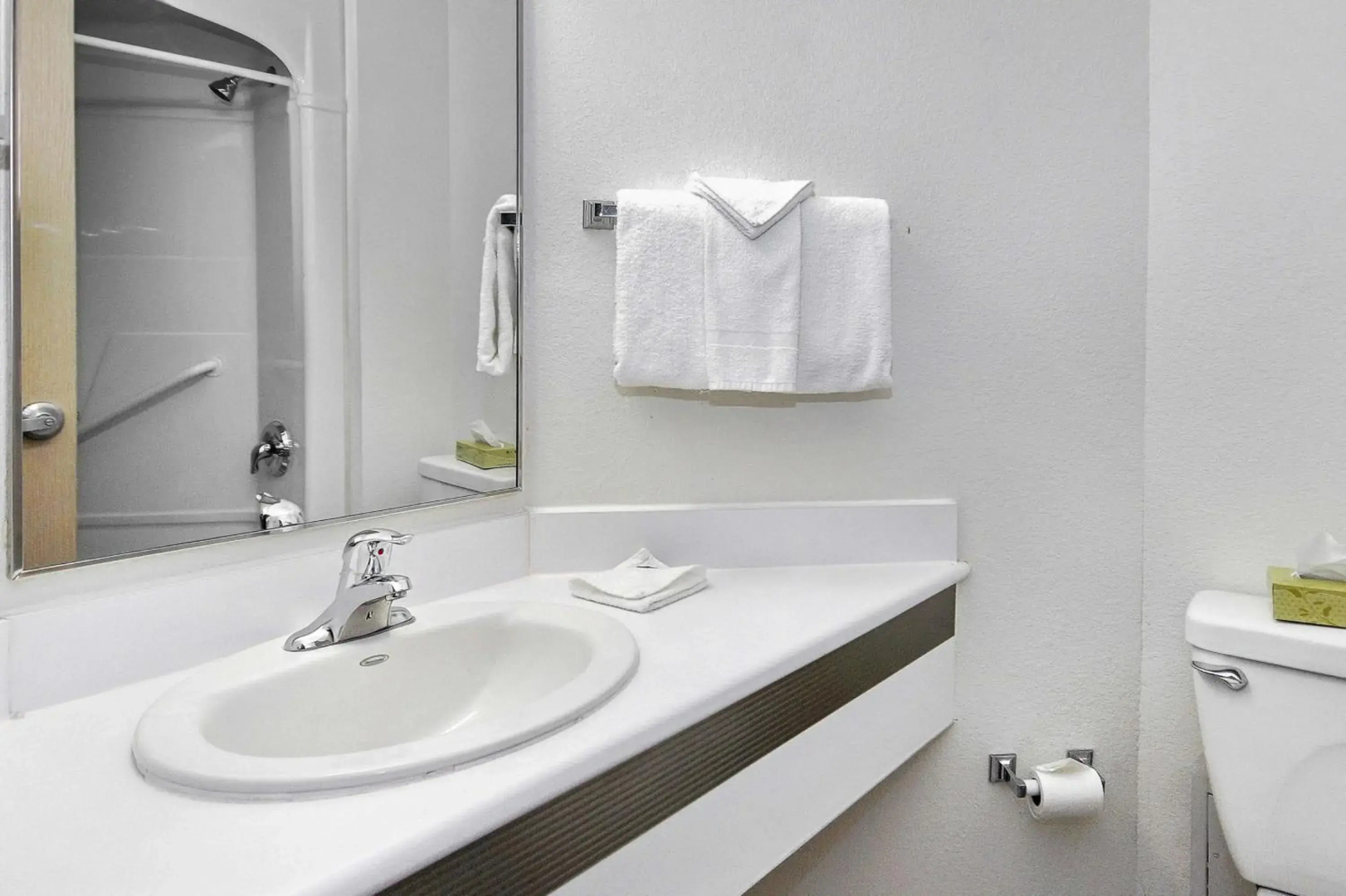 Motel 6 Peterborough, ON