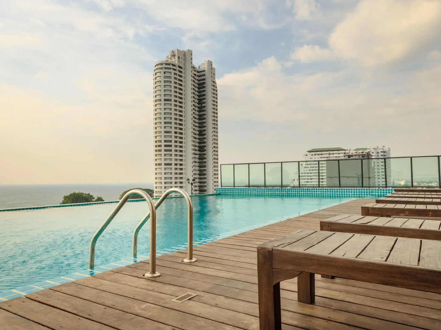 Hamilton Grand Residence