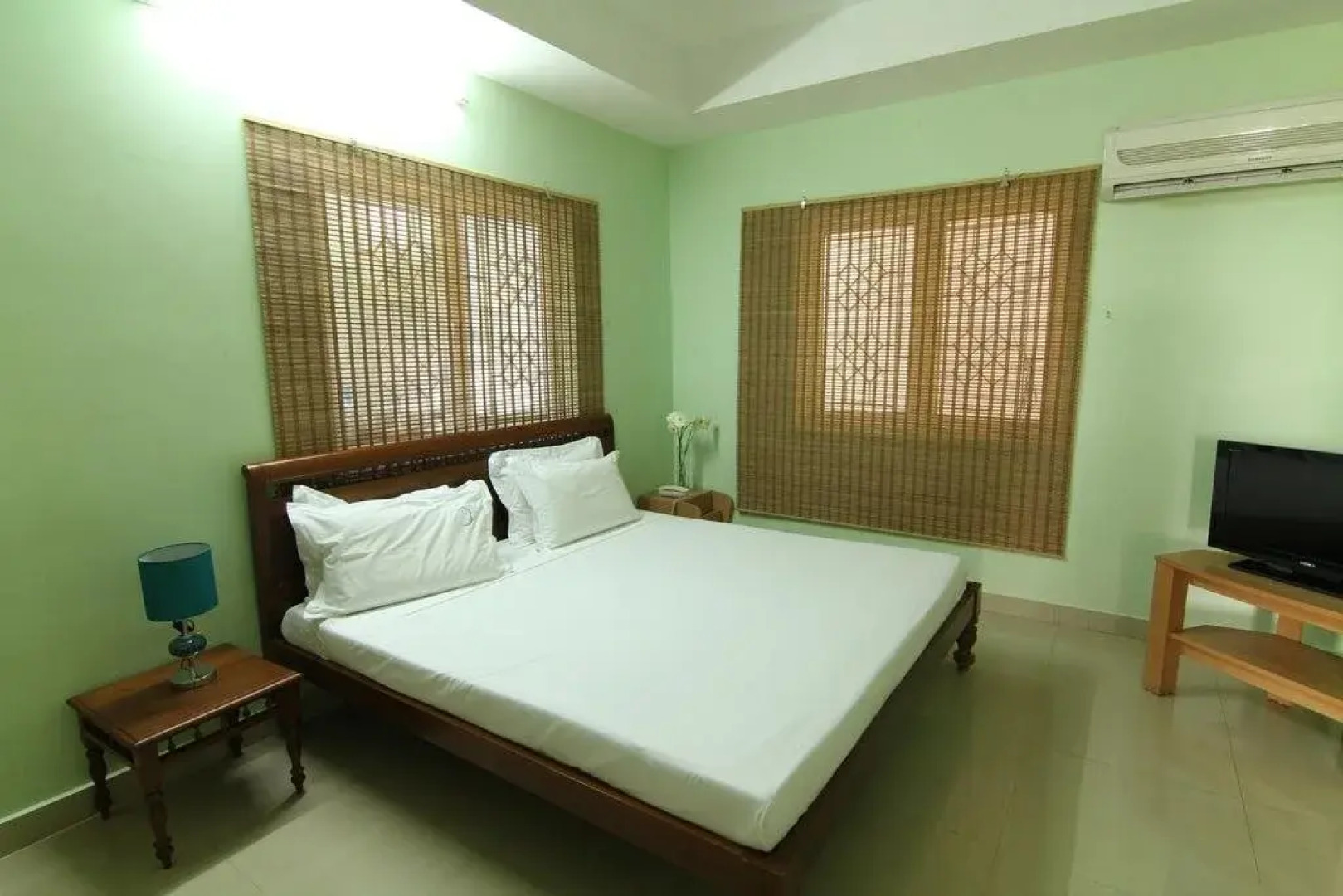 Beehive Hospitality by OYO