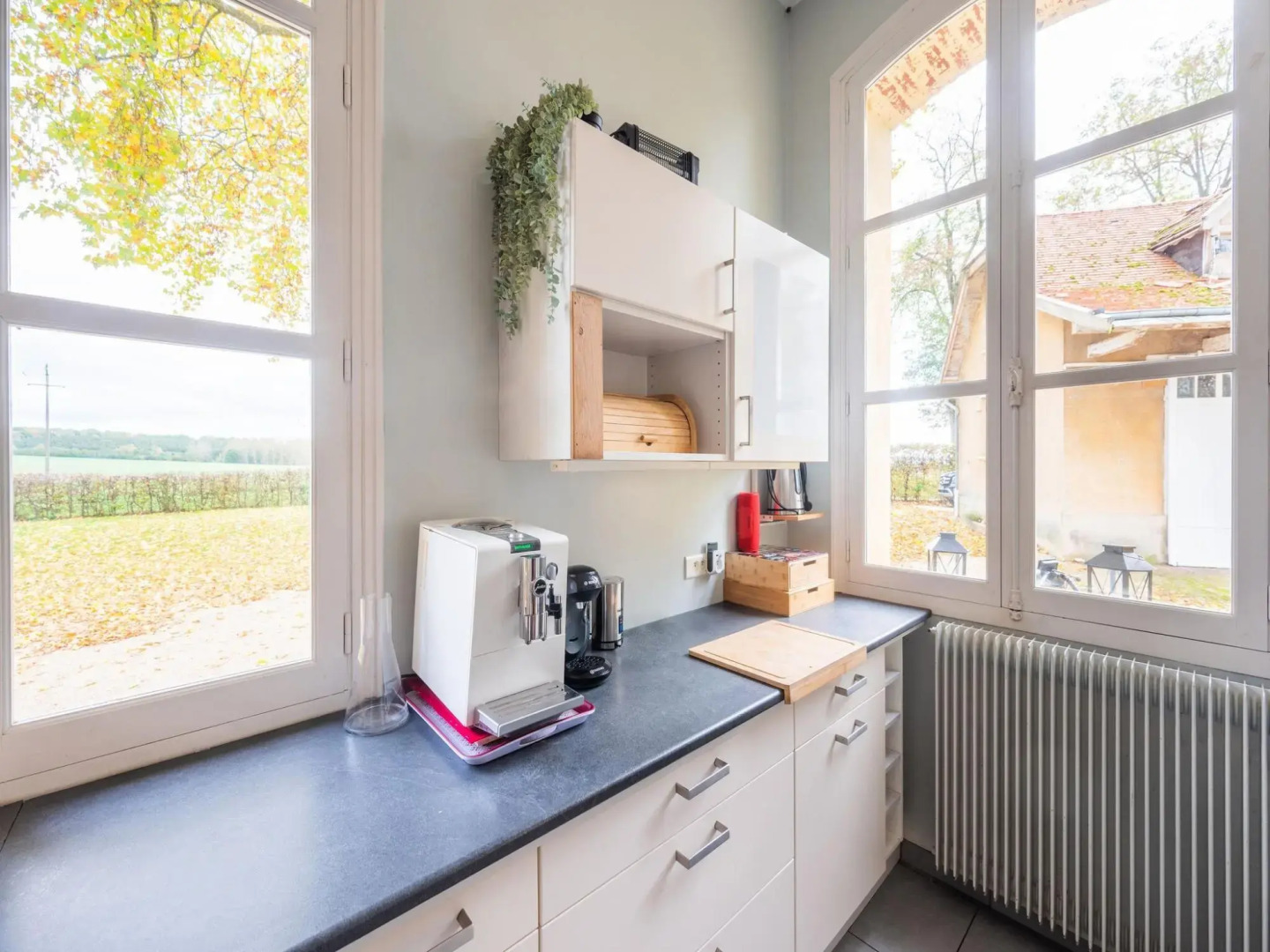 Majestic villa in Pouru-Saint-Remy with garden