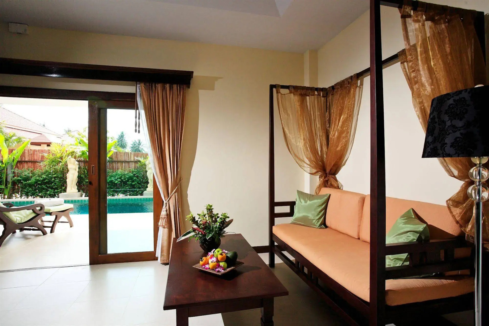 AT Pool Villa Resort