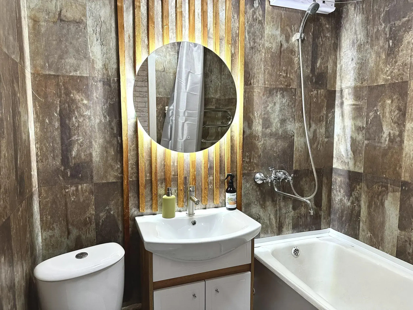 Доминго на улице Есенина 5