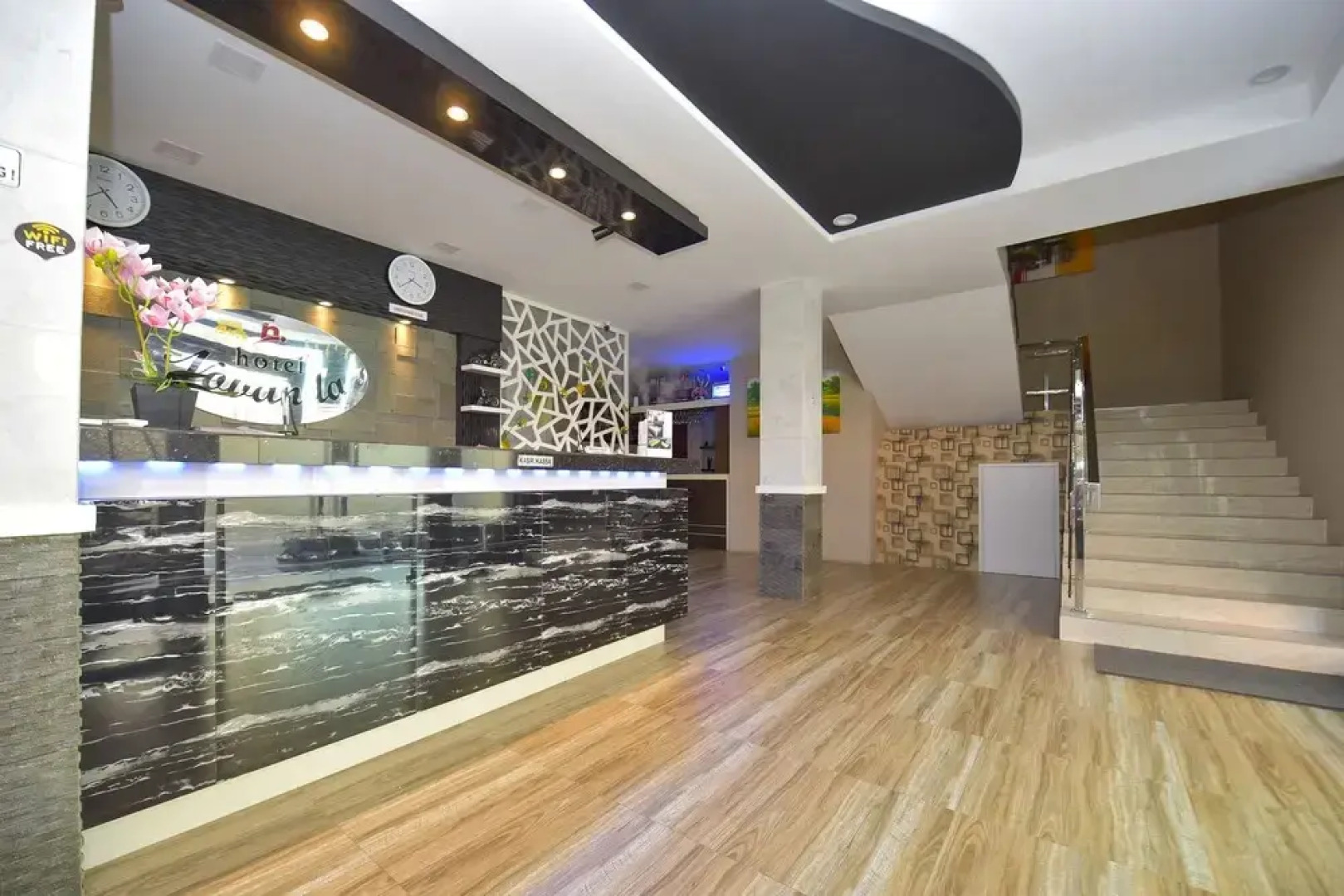 OYO 1228 Hotel Novanda