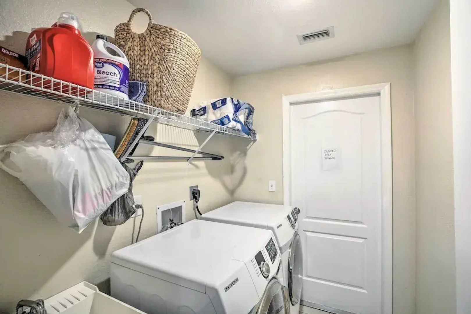 Peaceful Lehigh Acres Home w/ Grill + Lanai!