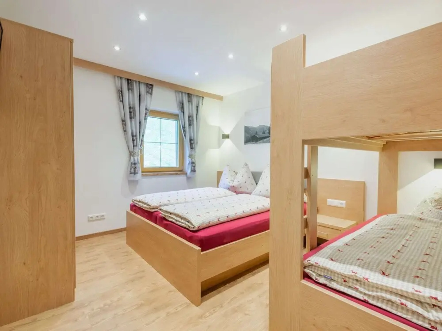 Spacious Apartment in Saalbach with Ski Boot Heaters