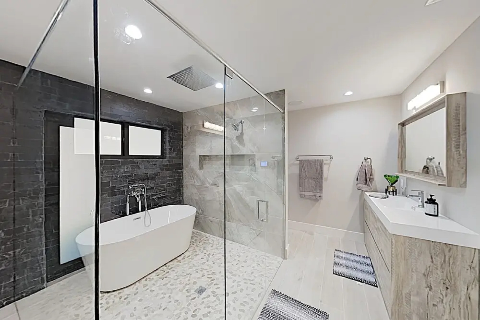 New Listing! Singer Island Stunner W/ Pool 3 Bedroom Home