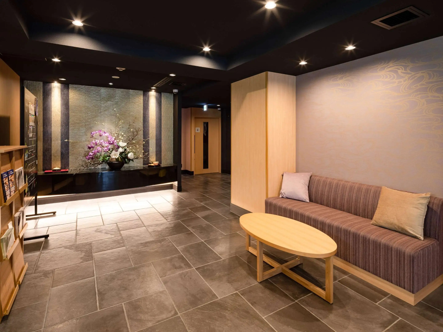 Comfort Inn Kyoto Shijokarasuma
