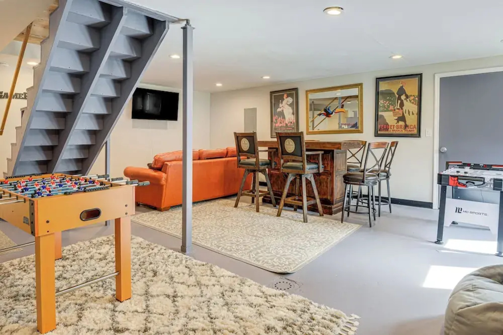 Adventure Meets Comfort: 6 Mi to Mount Snow!