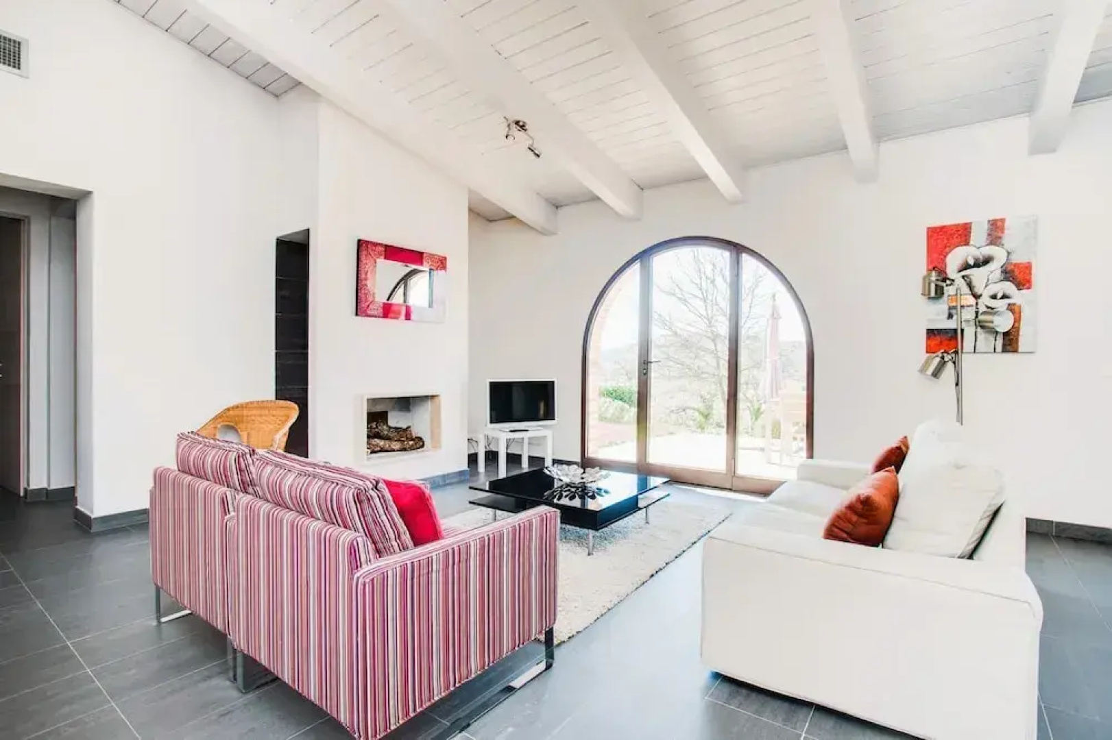 Luxury 2 Rooms Apt Basil in Siena Resort