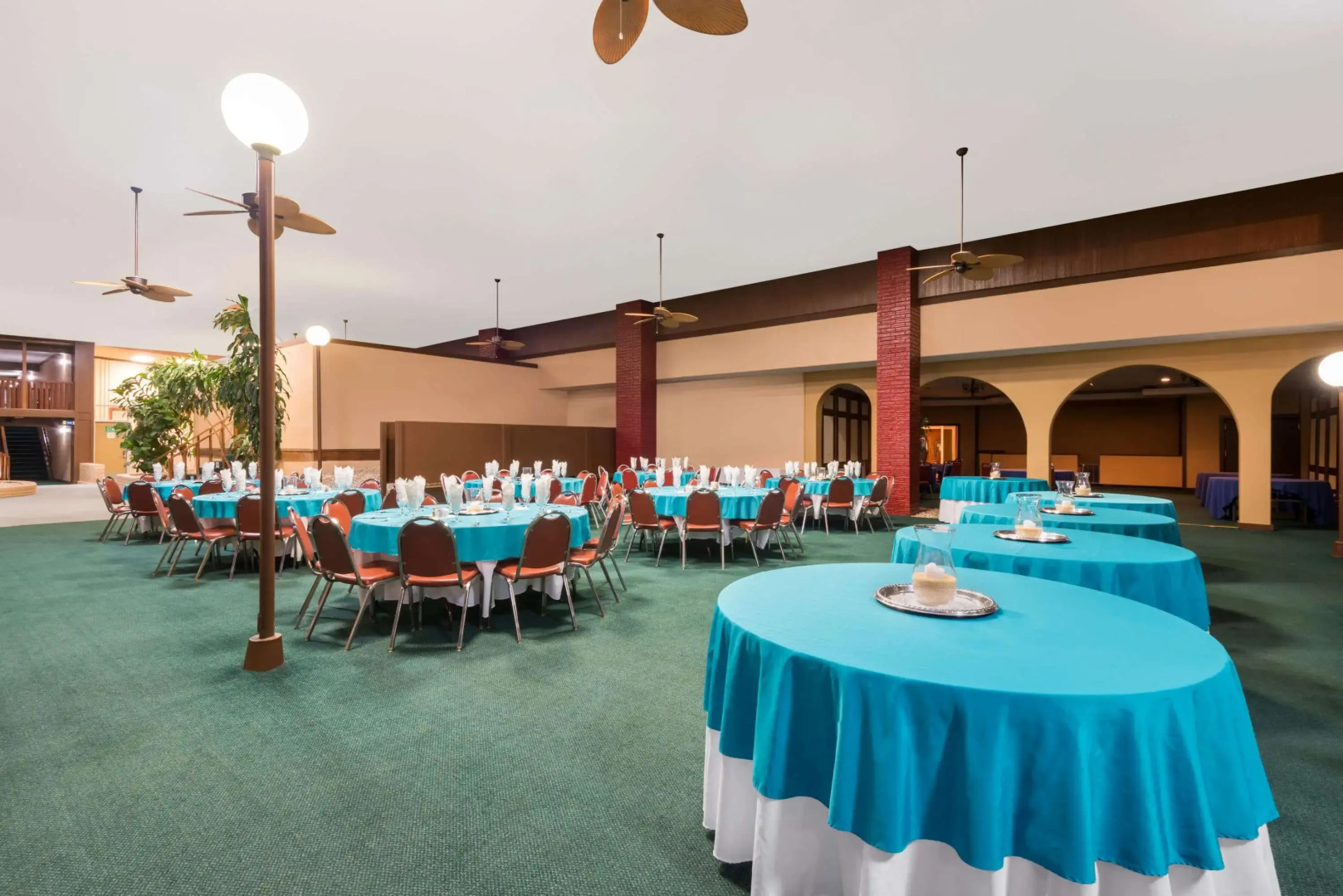 Days Inn & Suites by Wyndham Clovis