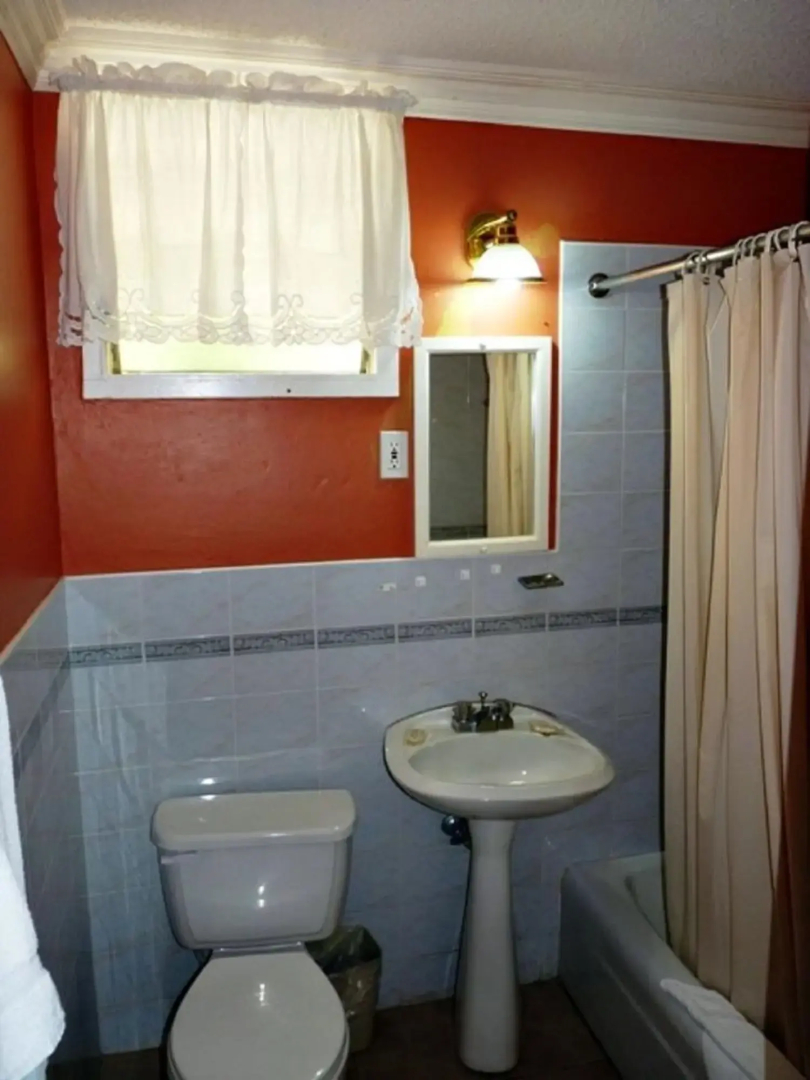 The Mandeville Hotel