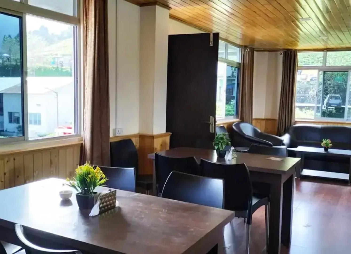 SAY Anita's Temi Guest House