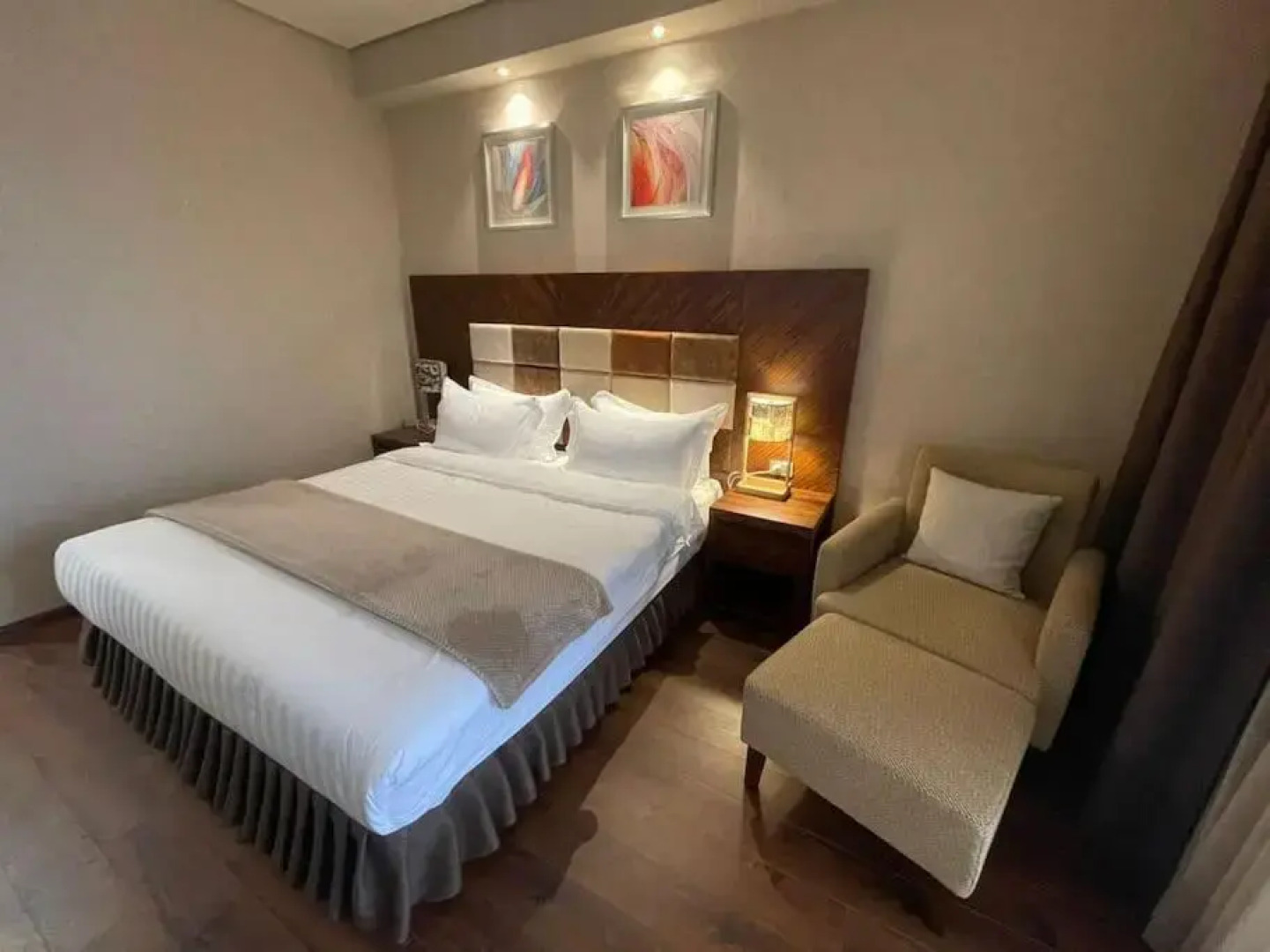 Leo Group BEST STUDIO 1201 Dreamland Oasis CHAKVI