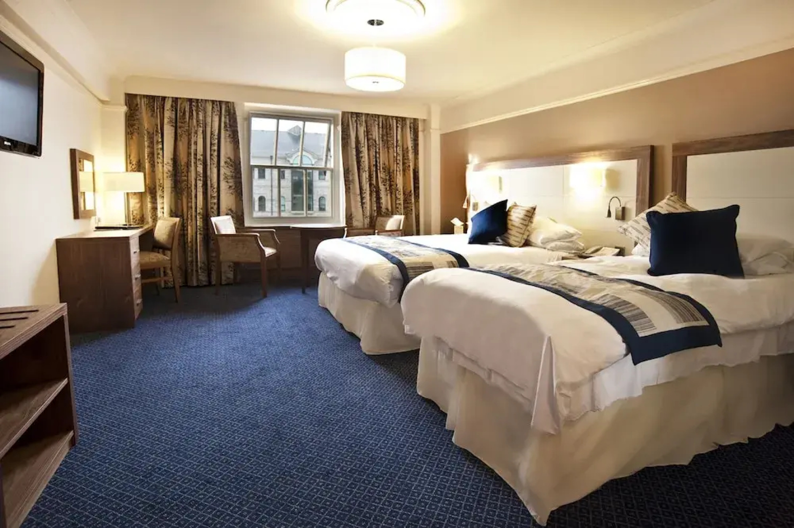 Riverside Hotel