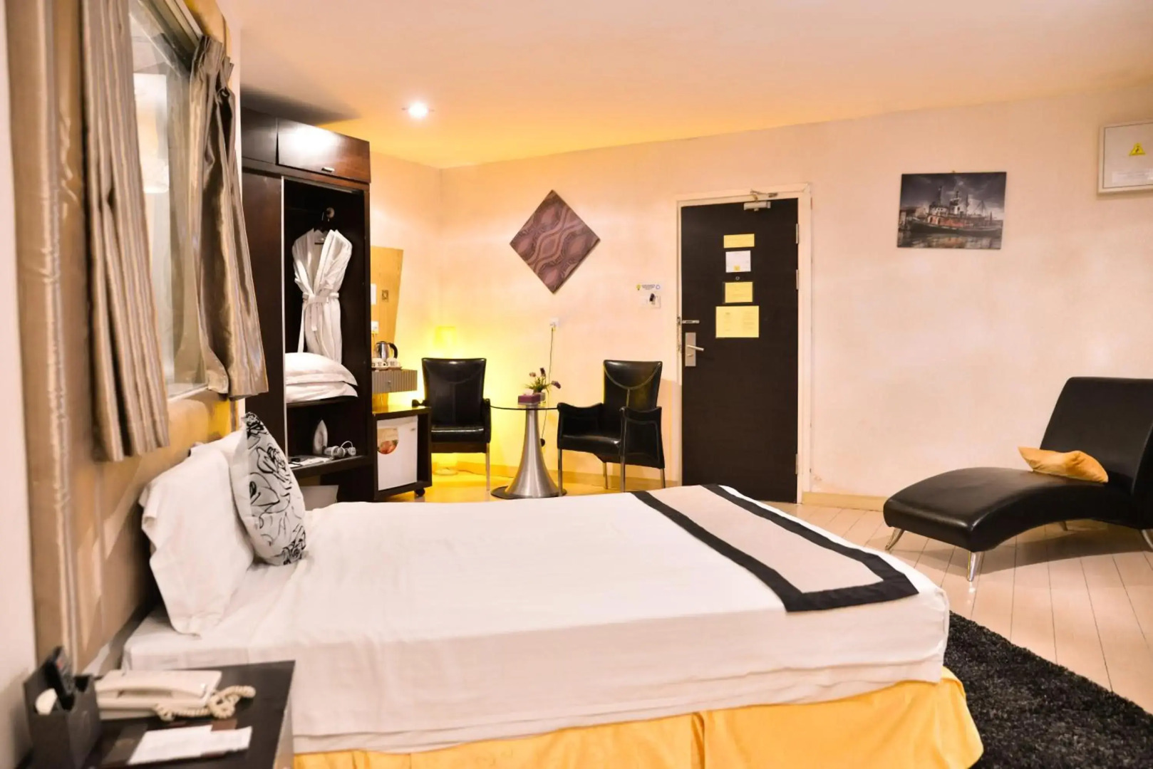 Shervinton Executive Boutique Hotel