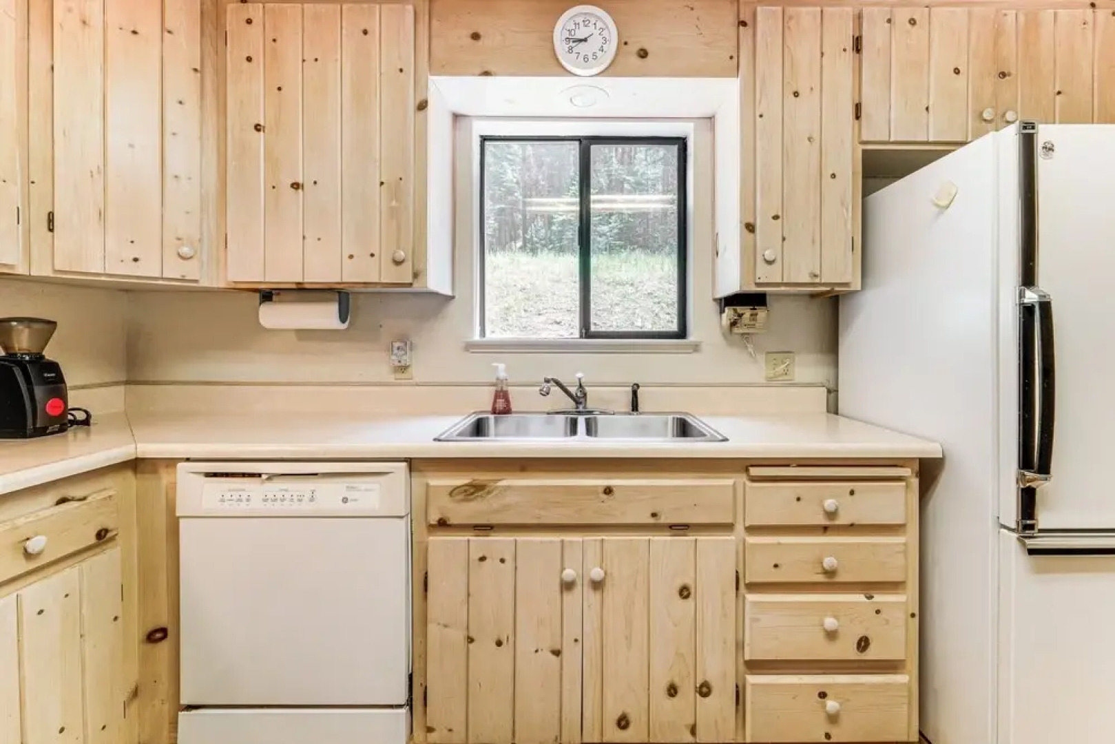 6 Mi to Downieville Downhill: Cabin w/ Mtn Views