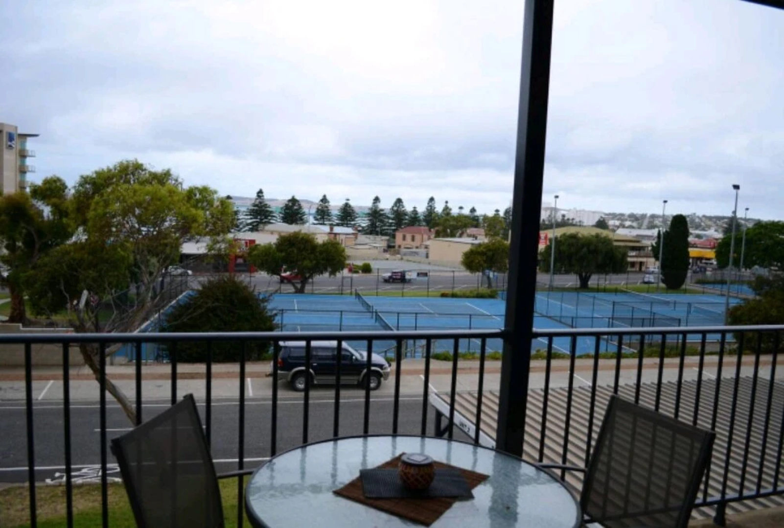 Apartment On Tennyson