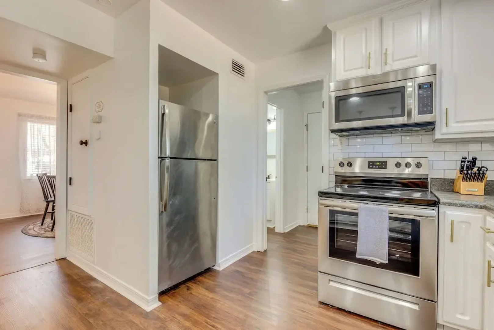 Family-friendly Home: 6 Mi to Downtown Mobile!