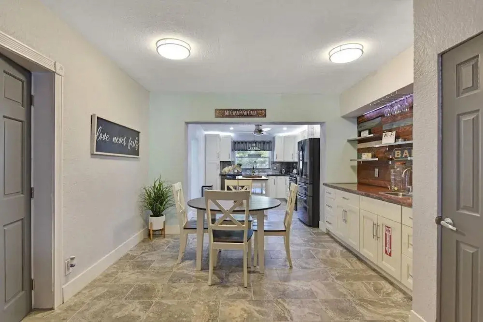 Private beautiful cabana pool home in SFL