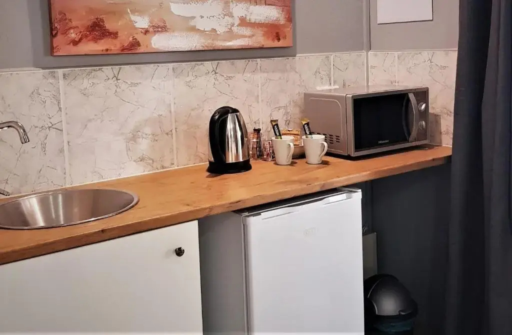 Graceland Guest House