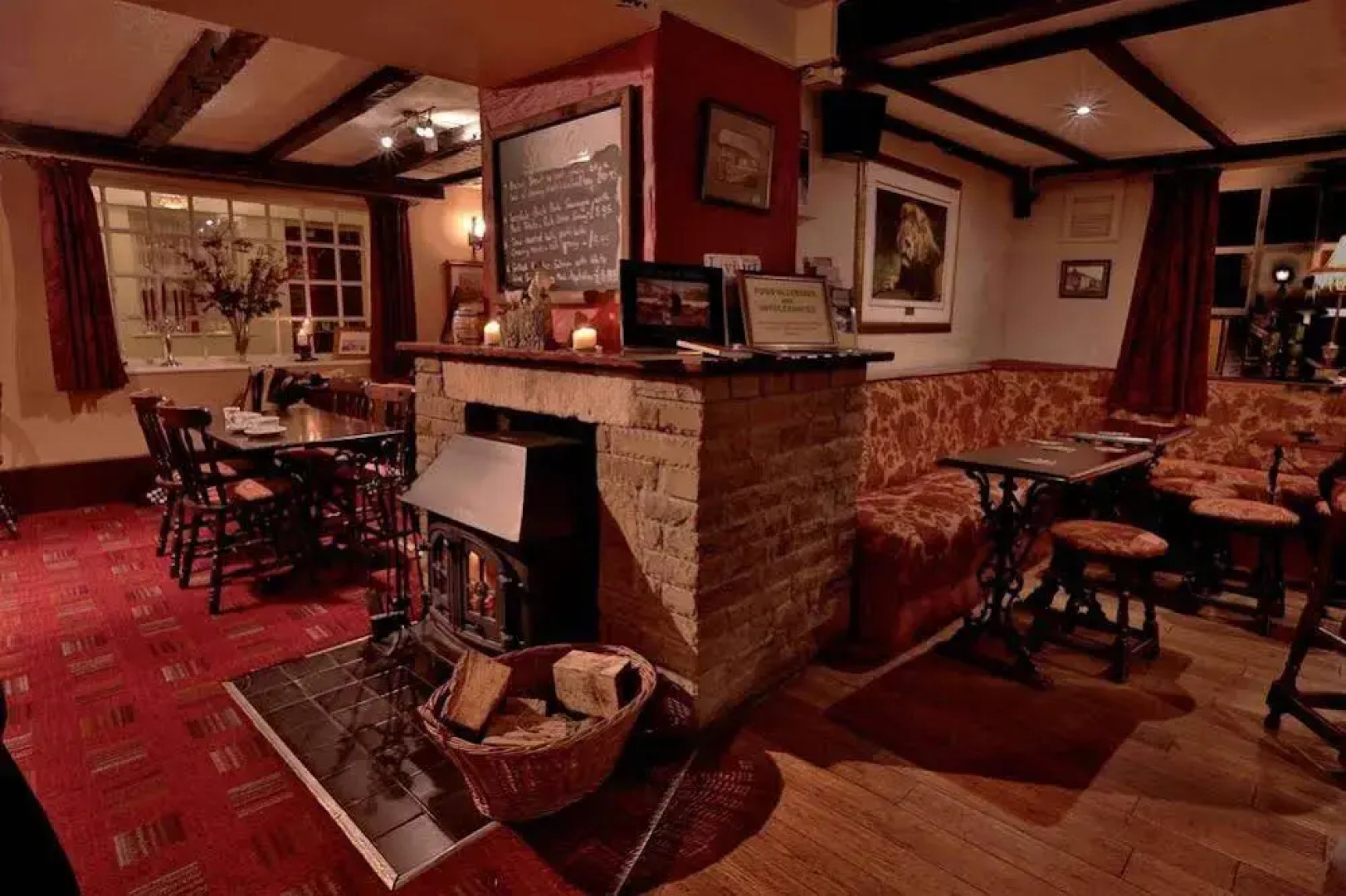 Old Coach House At The Golden Lion