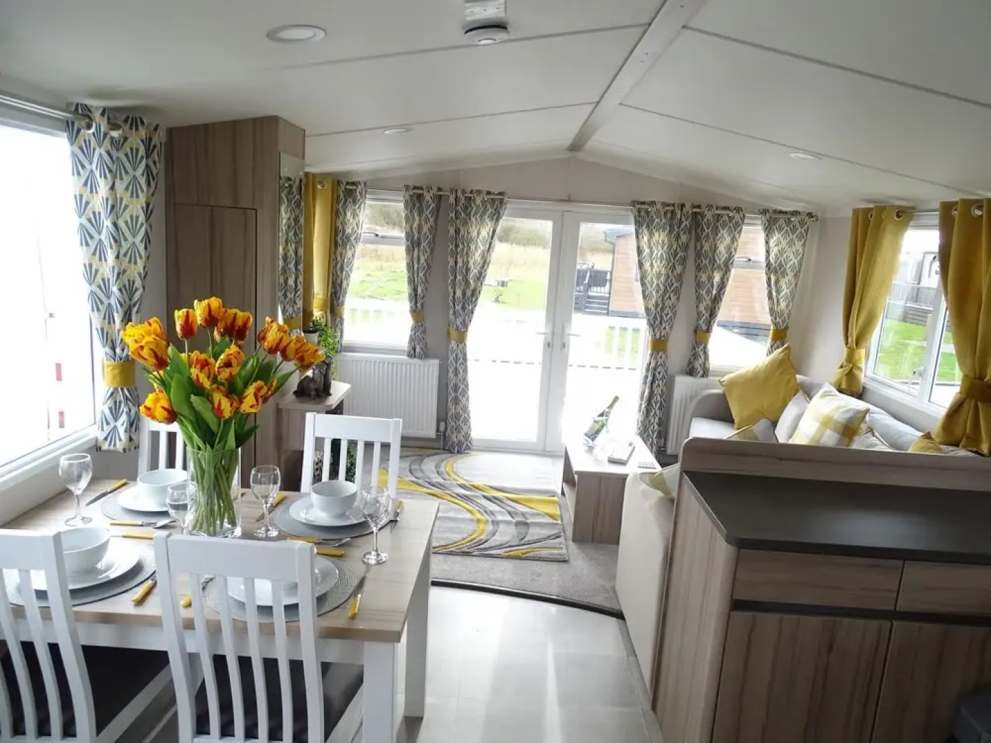 Luxury Hot Tub Retreat Caravan At Tattersall