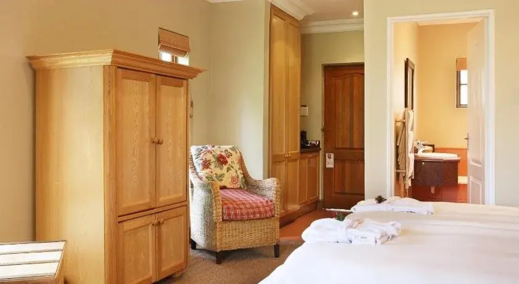 Champagne Castle Hotel