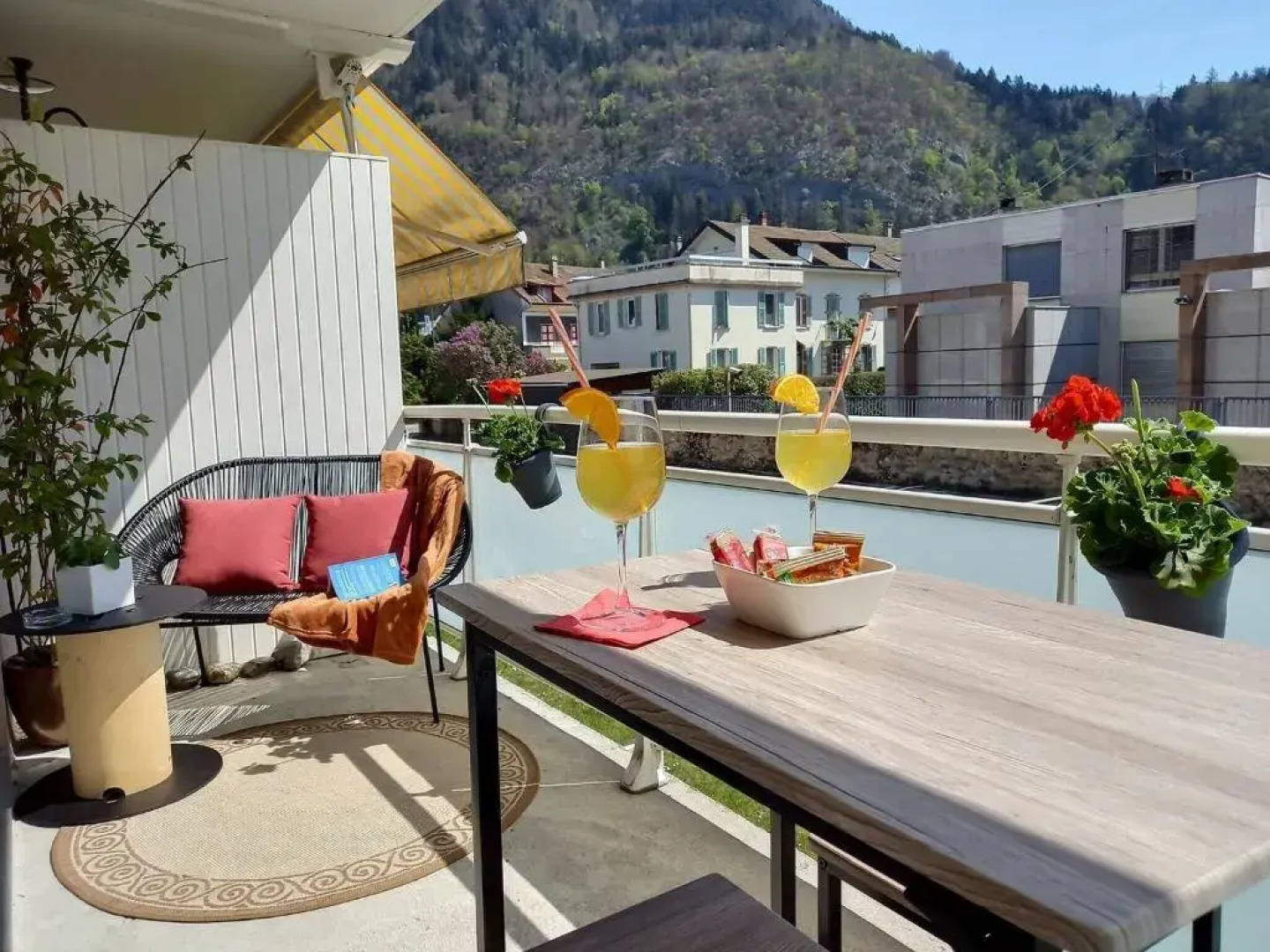 Terracotta Home-by So'SerenityHome-climatisation-balcon