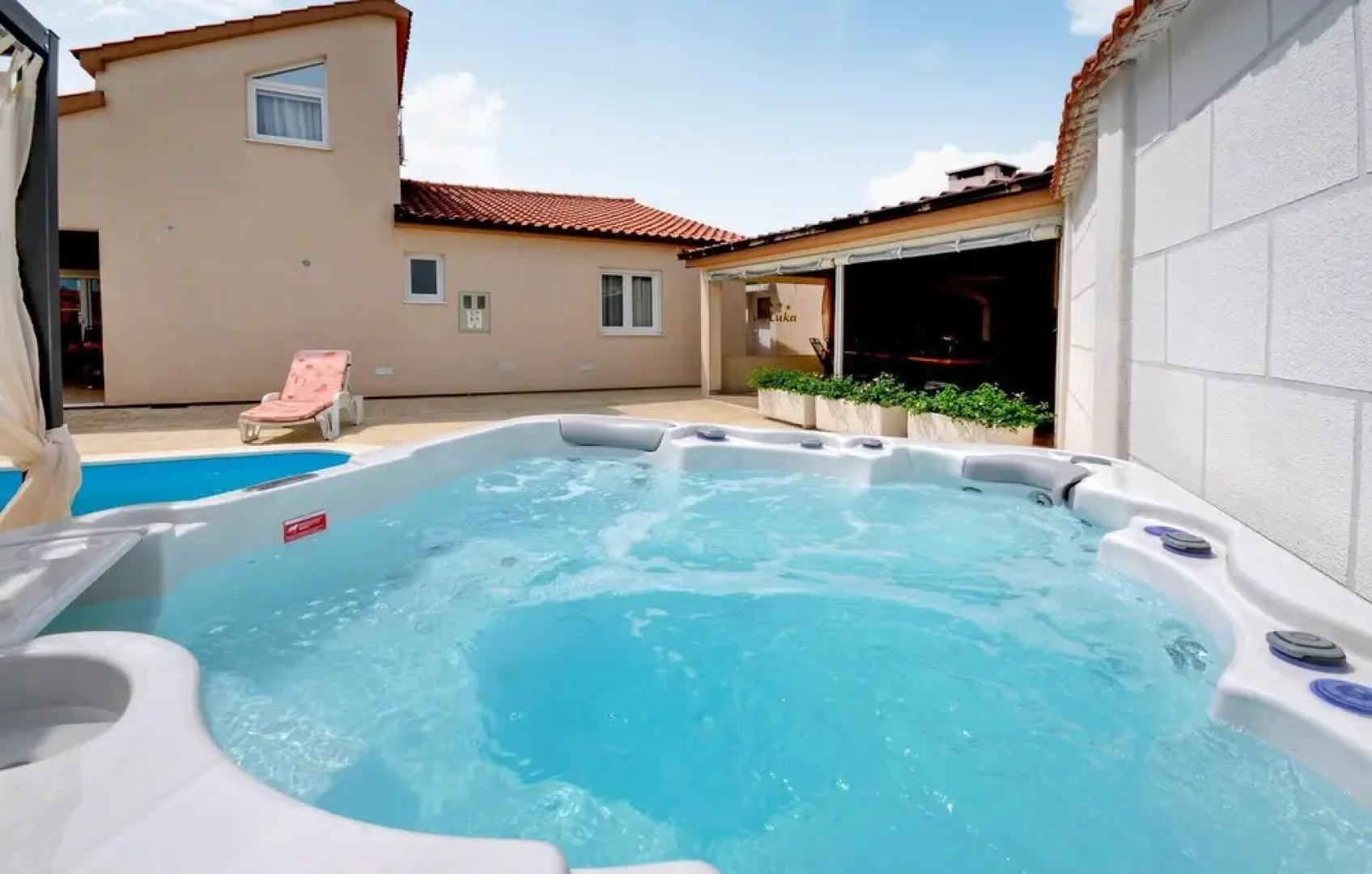 Beautiful Home in Kastel Stafilic With Wifi and 4 Bedrooms
