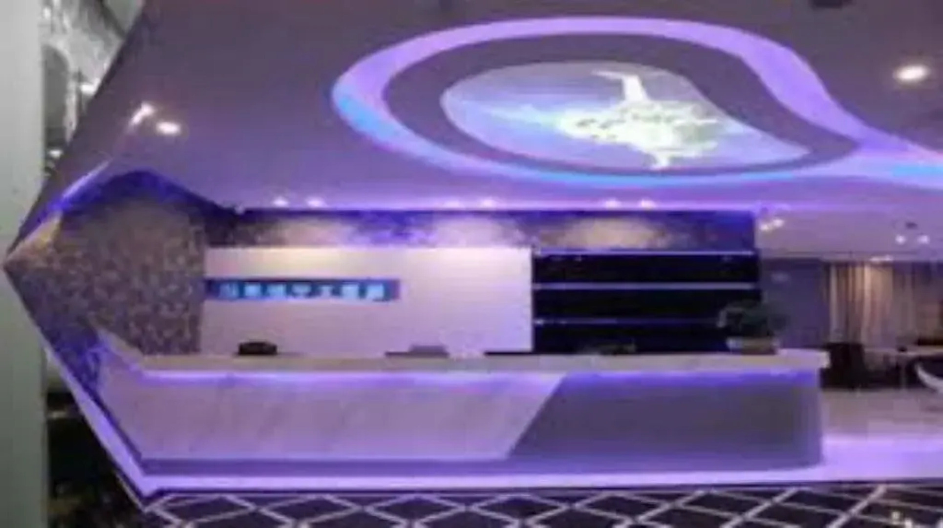 Hangzhou Space Capsule Hotel