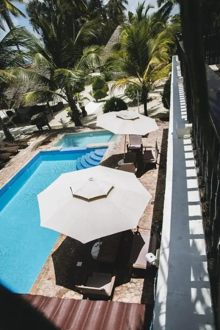 Moonshine Uroa Boutique Hotel