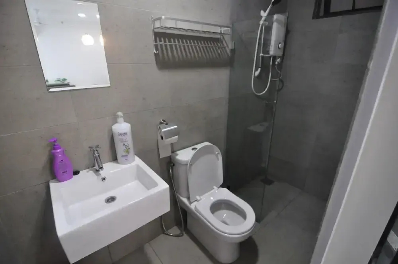 Kenwingston Square Garden by IdealHub