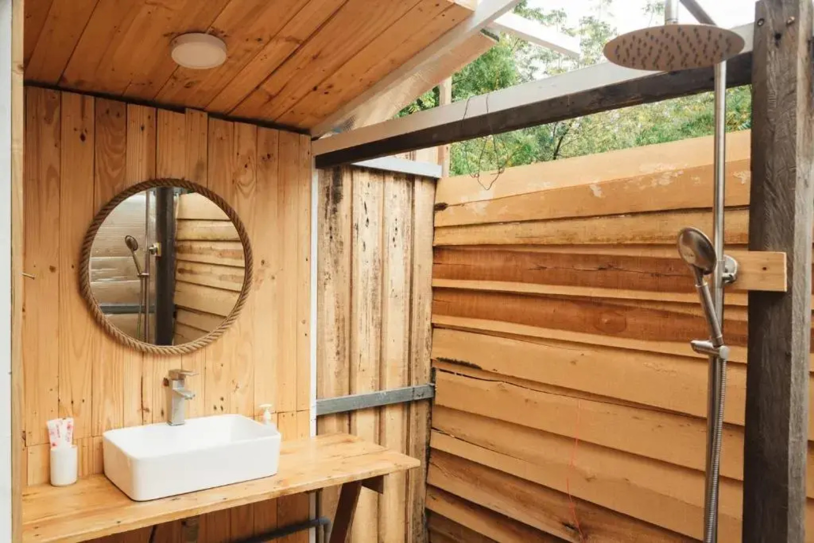 Villa Đảo Hoa Vàng Cam Ranh - Venue Travel