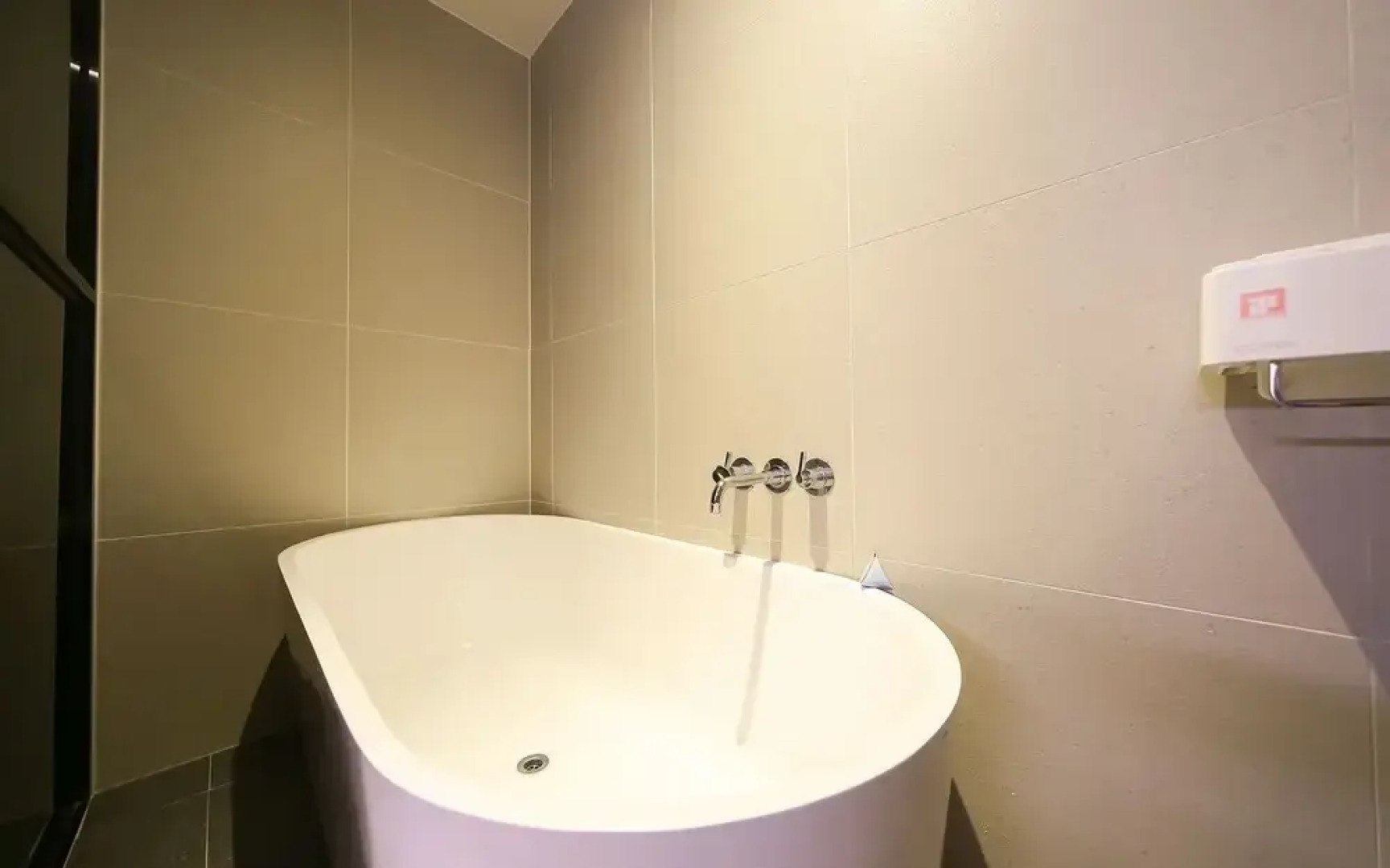 Changwon Jinhae Lewis Hotel