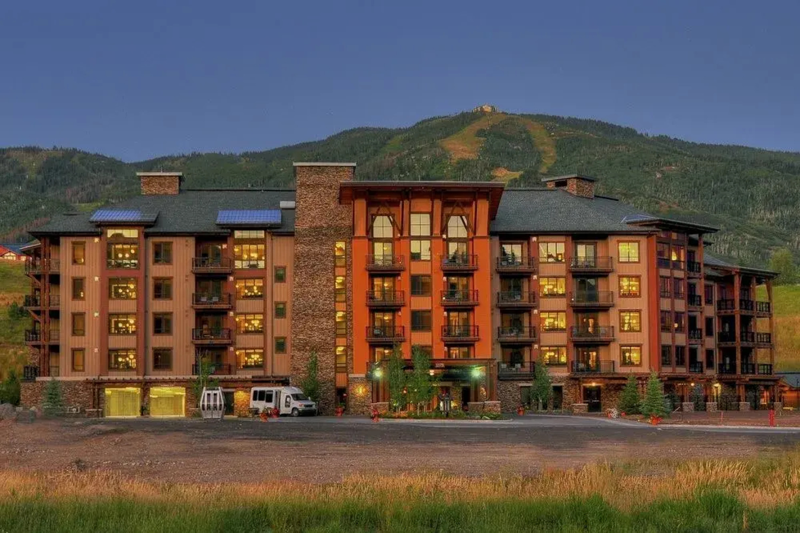 Trailhead Lodge