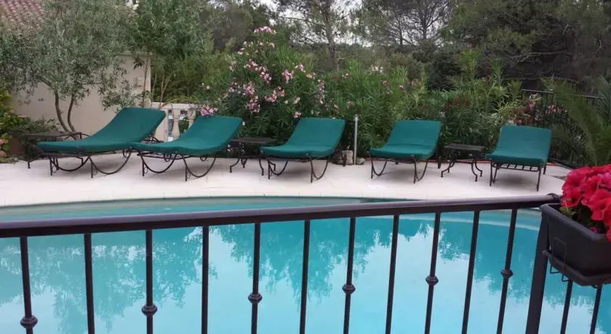Holiday home dAvignon et pinède