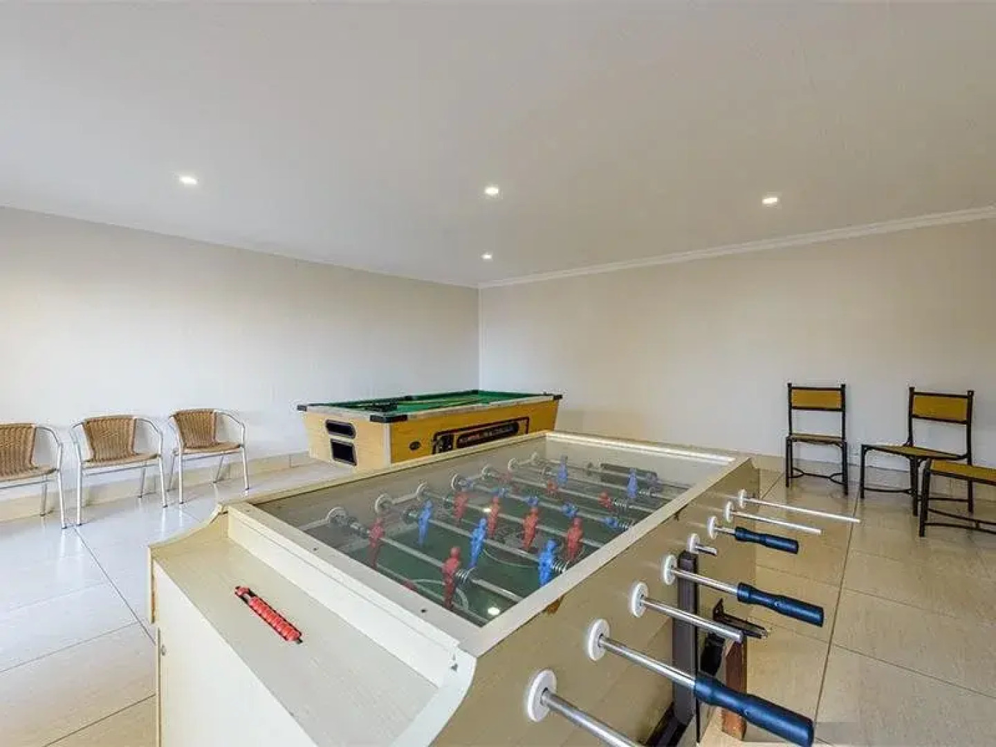 Cayley Mountain Resort