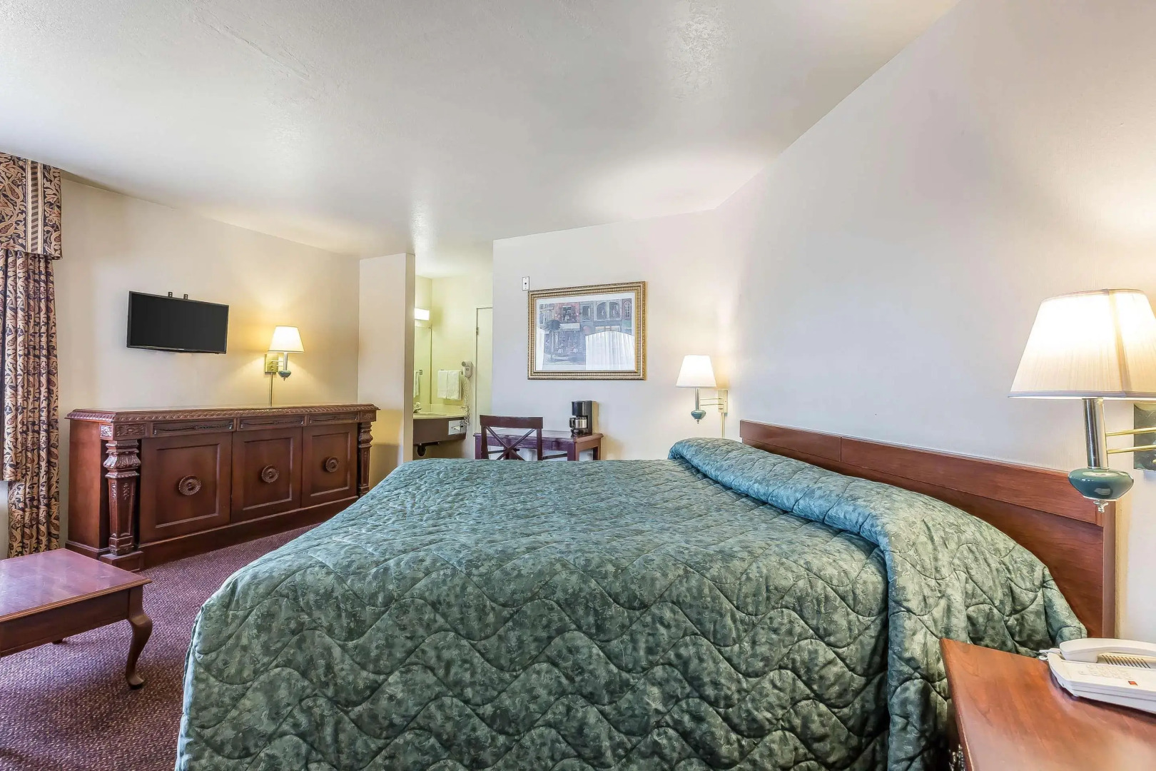 Rodeway Inn Magic Mountain Area