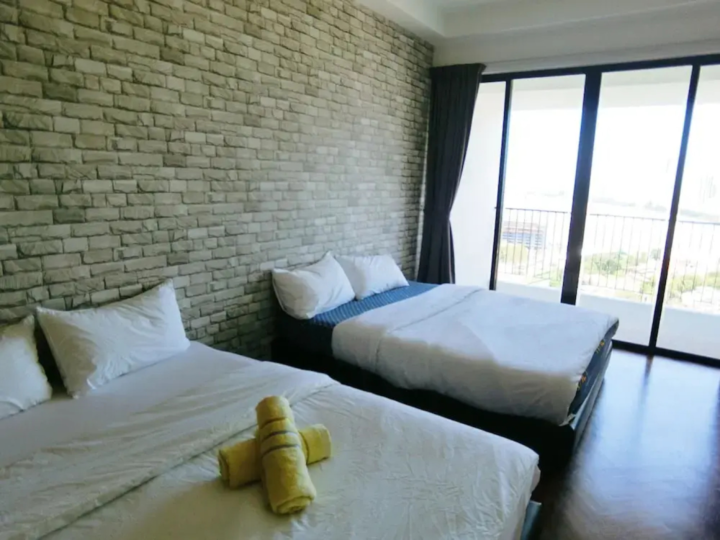 Romantic Mansion at The Landmark