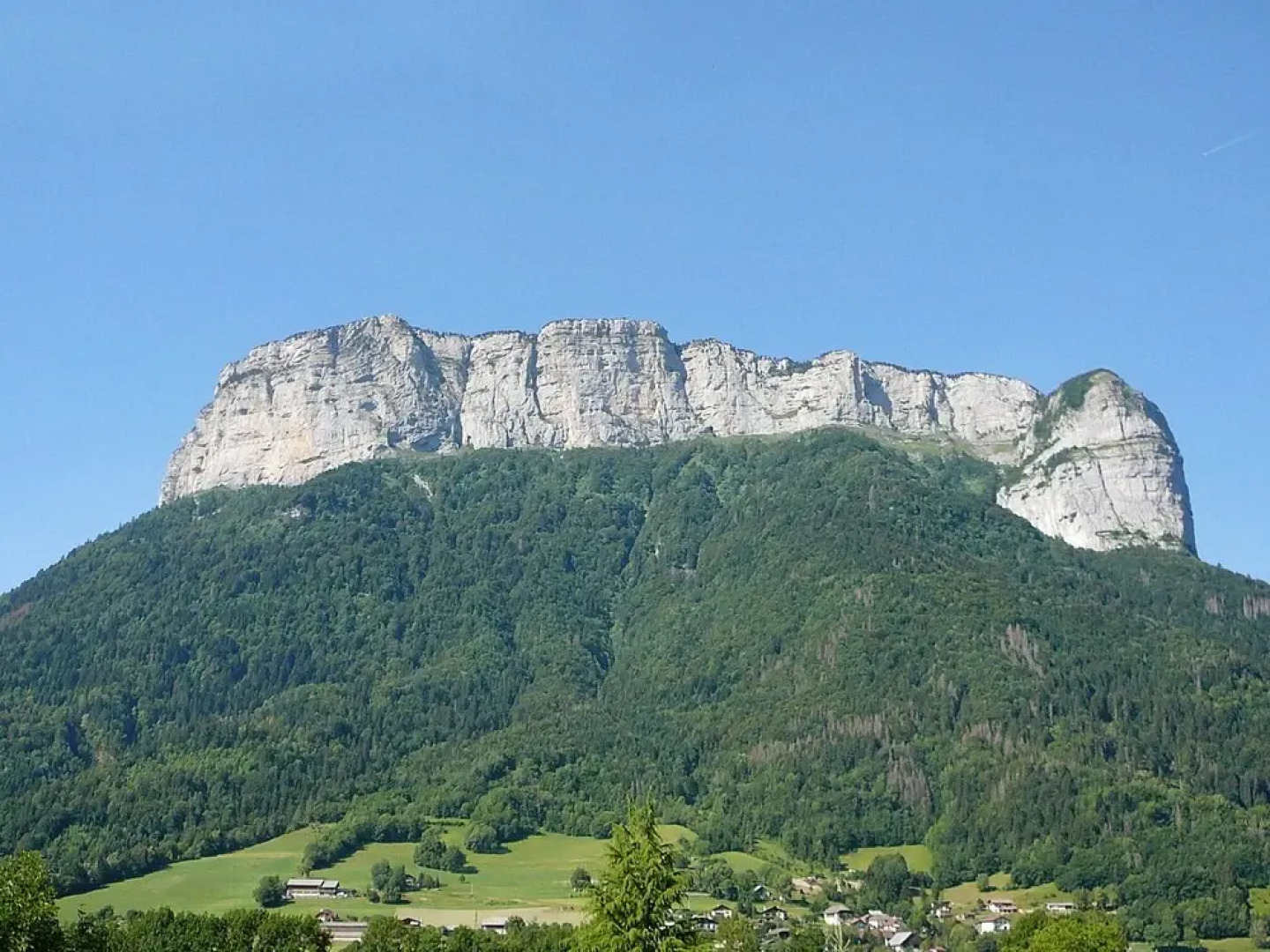 Chalet With 4 Bedrooms in Alex, With Wonderful Mountain View, Furnishe