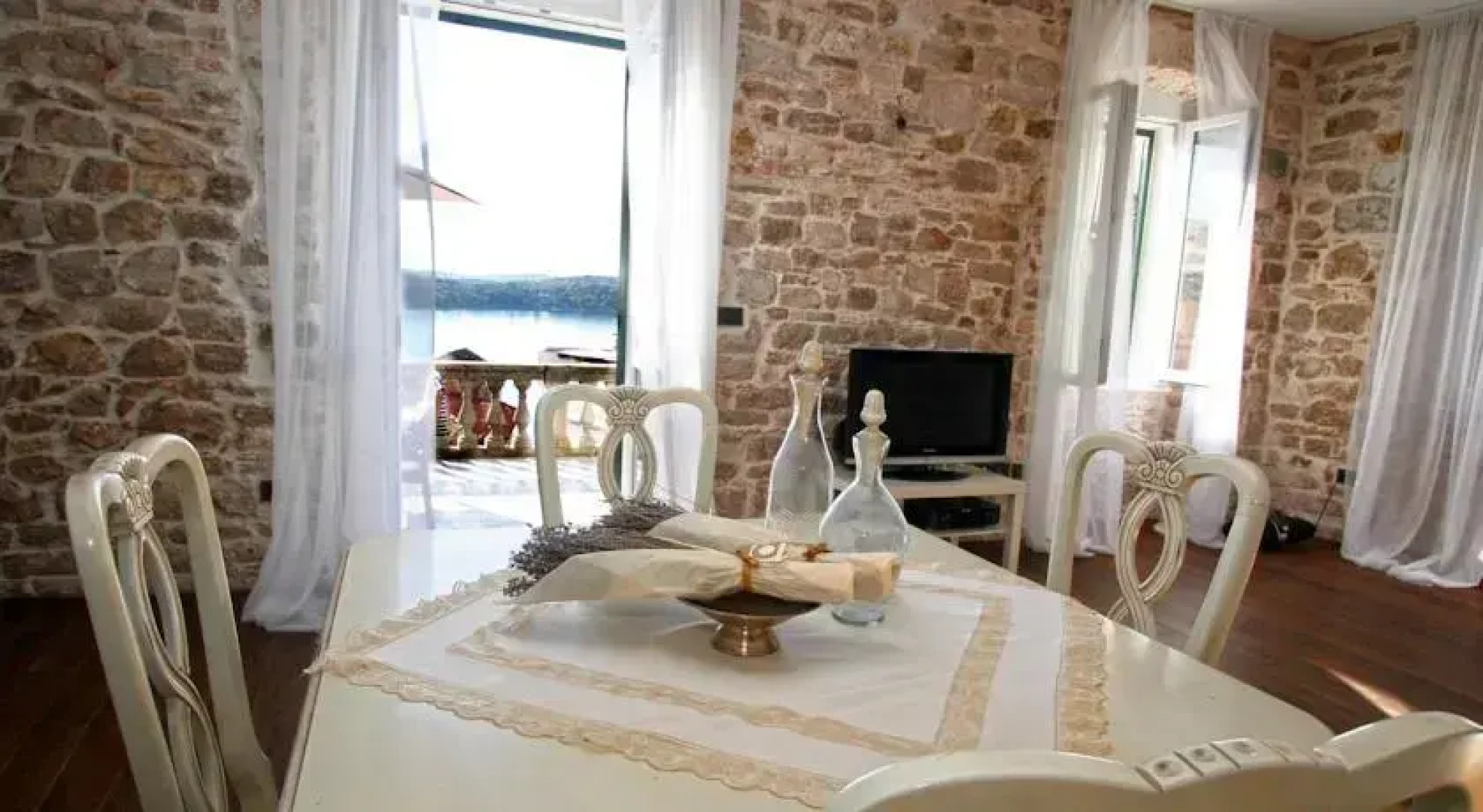 Grand Terrace Sea View Apartments